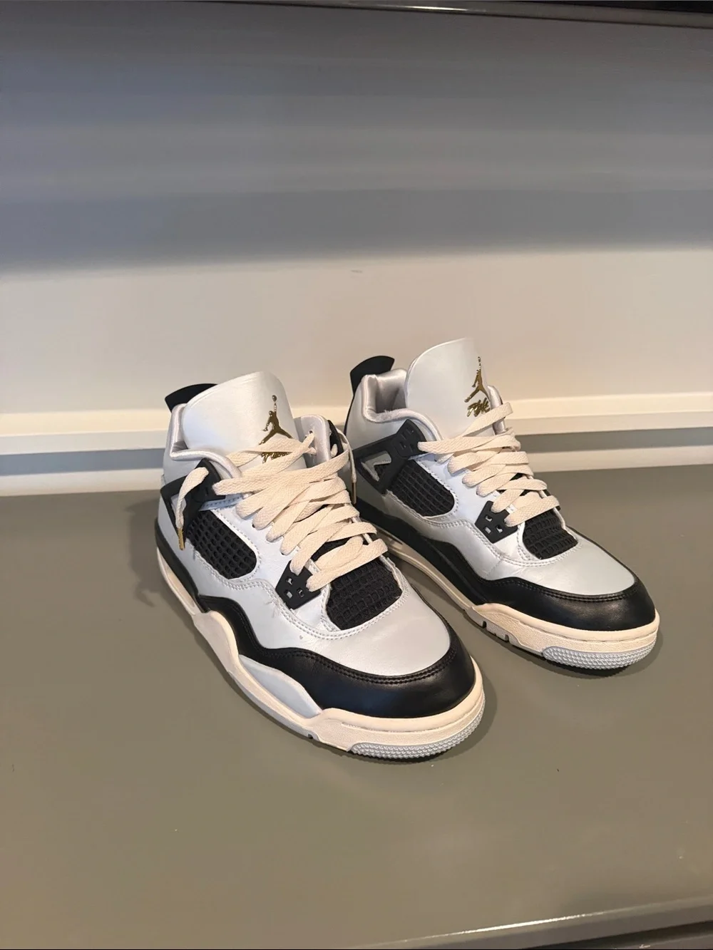 Jordan Retro White Black Gold Basketball Shoes